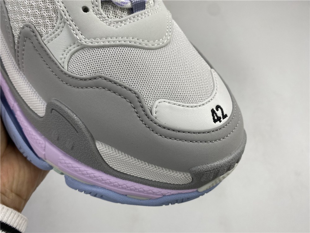 BLG Sneakers